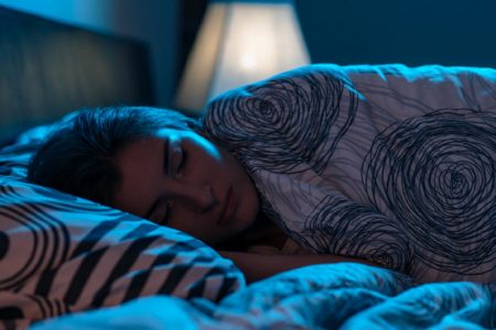 النوم أكثر من 7 إلى 8 ساعات ليلاً قد يجعلكم تموتون في عمر مبكر