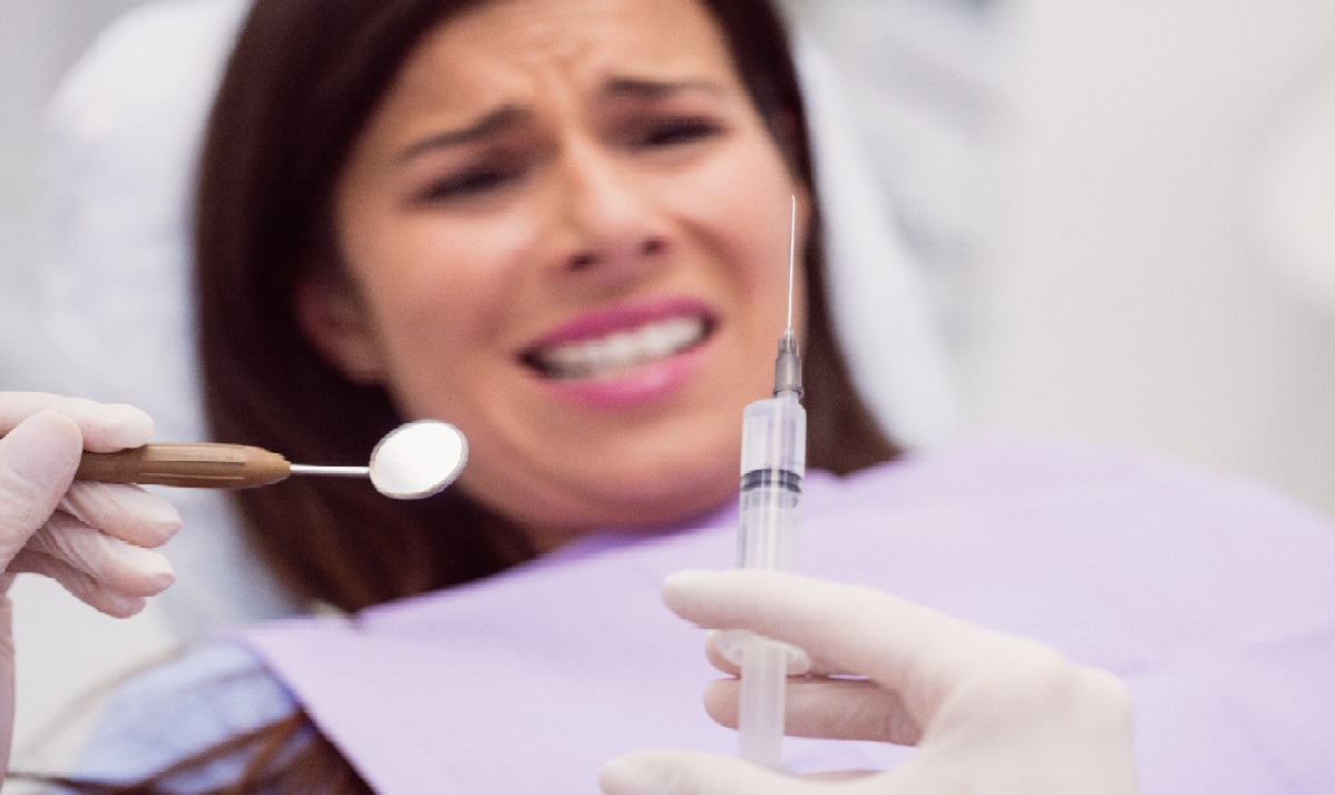 لمن يعانون من فوبيا طبيب الأسنان: طريقة لإزالة طبقات الجير دون زيارته