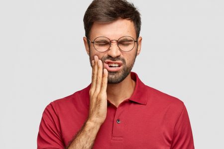 وصفات منزلية للتخلص من ألم الأسنان بسرعة