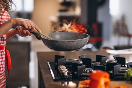 7 أطعمة تسبب التسمم الغذائي إذا قمتِ بتسخينها