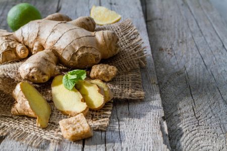 الزنجبيل يقتل خلايا سرطان المبيض والبروستات أفضل من العلاج الكيميائي