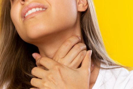 كيف نشفي التهاب اللوزتين وآلام الحنجرة في 4 ساعات فقط !