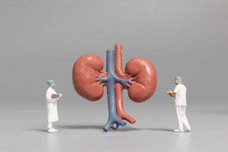إذا استيقظتم وعيناكم منتفختان فعليكم أن تعتنوا بكليتيكم !