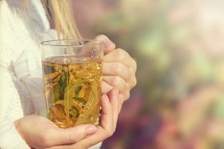 الشاي الأخضر أكثر من مجرد شراب: مزايا صحية أسطوريّة إنما حقيقيّة