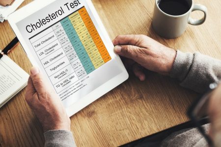 كيف يمكنني أن أخفض معدل الكولسترول في الدم بطريقة طبيعيّة؟